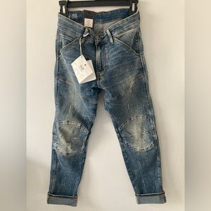 G Star RAW Jeans. New with tags never worn. Tapered look. Size 28.